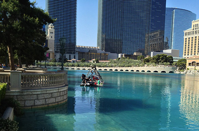 Photo of
fountain cleaners