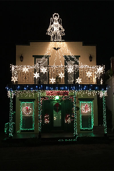 Christmas lights on the Johnson City square