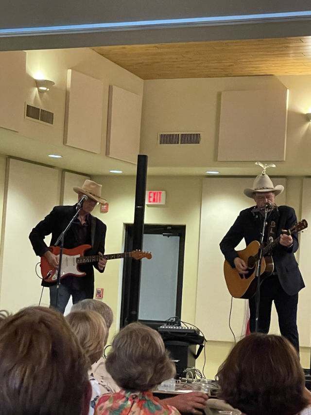 Photo: Bob Livingston and Bradley Kopp in concert
