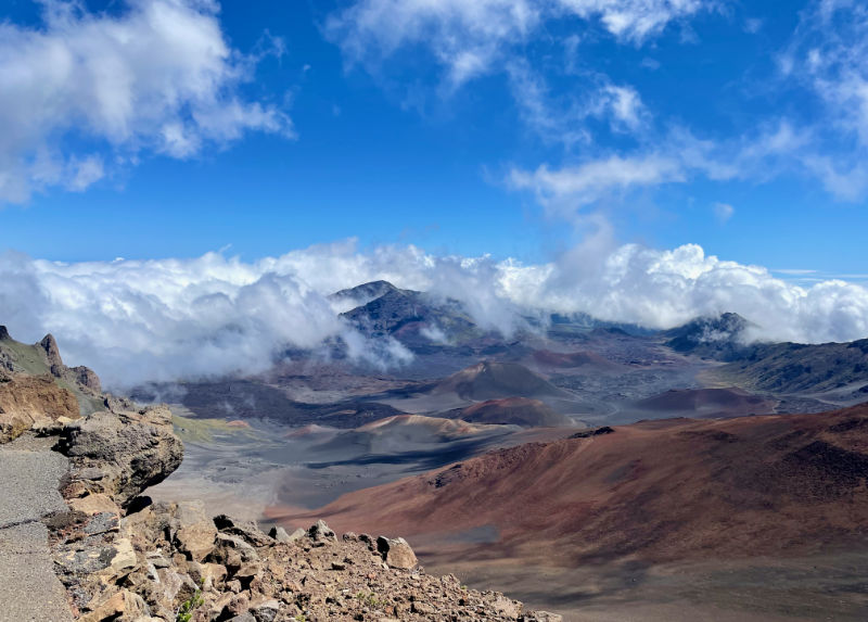 Photo: Volcanic crater, Haleakalā, Maui, HI